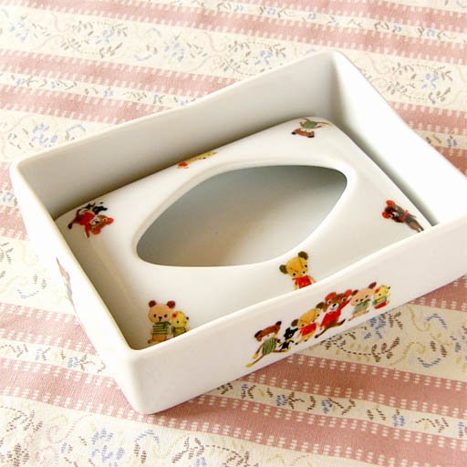 shinzikatoh シンジカトウ デザイン　ほのぼのしたくまのデザインが可愛い　陶器のポケットティッシュケース