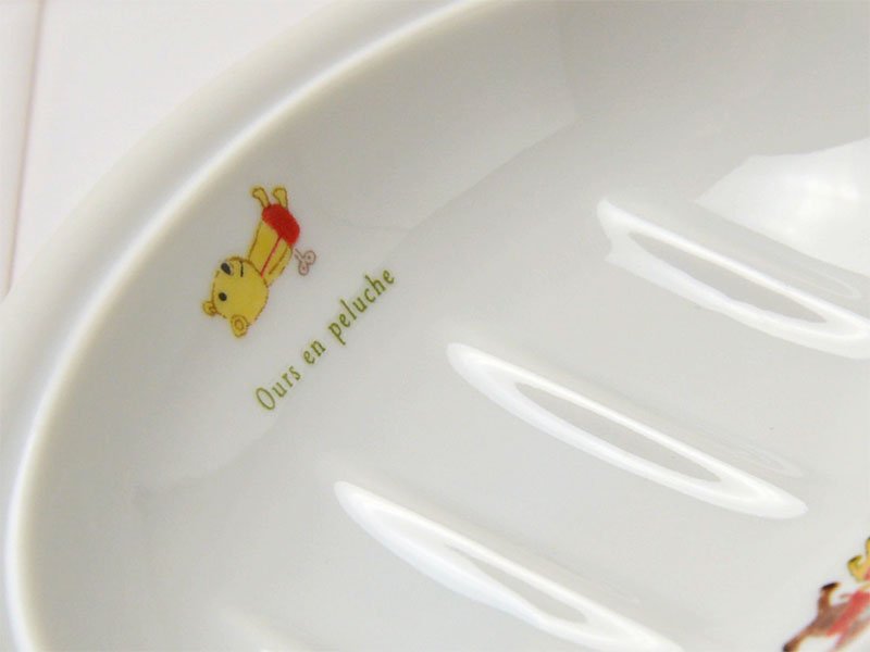 Shinzikatoh シンジカトウデザイン　くまのイラスト　陶器のソープデッシュ　石鹸置き