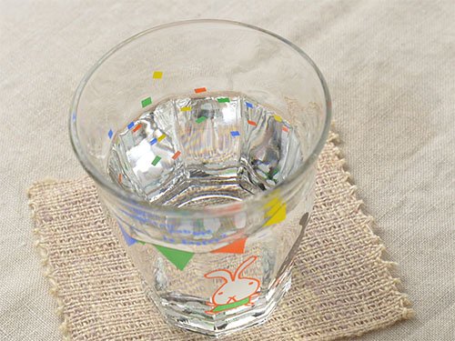 Shinzikatoh シンジカトウデザイン　ウサギのイラストがとってもかわいいガラスのコップ