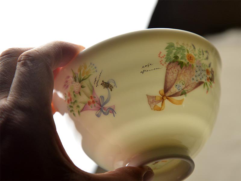 Shinzi Katoh シンジカトウ　花束のイラスト　お茶碗　美濃焼