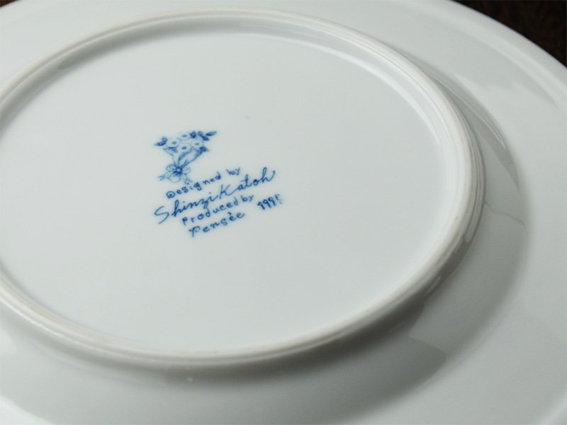 shinzikatoh シンジカトウデザイン アンティークなレトロ調なデザインのお皿 プレート