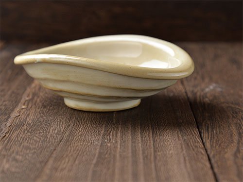 shinzikatoh シンジカトウデザイン 古民家カフェにも合いそうな和テイスト 和食器　取り皿に便利な楕円豆さら　美濃焼