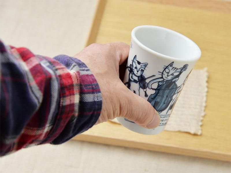 ߥǥʡ󥸥ȥǭХդ륤饹ȤİƫΥ֥顼˼äͻҤβǤ