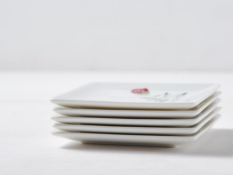 5ǻƾŤͤƤǥѥȤʥǥħǡ5ŤͤƤ⤵3.5cm֤ХǭΥ饹Ȥ줿ץ졼ȤʥڡǼǼǽͻҤɽƤޤ