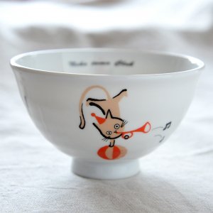 Shinzi Katohシンジカトウ　トランペットと猫のイラスト　軽いお茶碗　茶碗L  NC-B トランペット　日本製