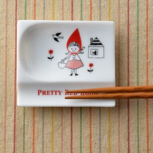 赤ずきんちゃん　RHおもてなしレスト
Shinzi Katoh 箸置き小皿