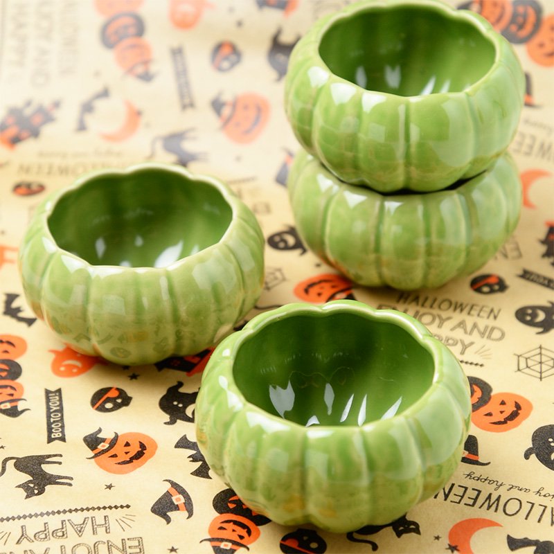 ハロウィン　陶器製カボチャ　緑色　ディスプレイ用