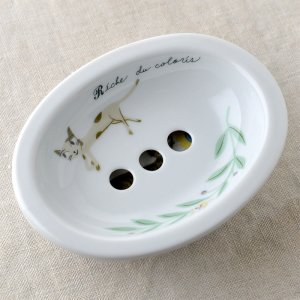 ねこのイラスト　陶器のソープディッシュ・石鹸置き（受け皿付）RIC (RIC Ceramic Soap dish)
shinzi Katoh シンジカトウ