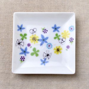 Shinzikatoh シンジカトウ  草花の優しいイラスト　スクエアプレート　四角の小皿　CP-D
