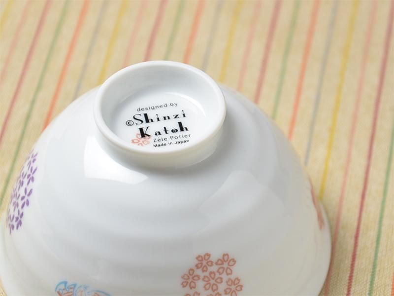 可愛い食器 シンジカトウ 桜と鯛のお洒落な大人のデザイン和柄の茶碗 可愛い食器 シンジカトウ 桜と鯛のお洒落な大人のデザイン和柄の茶碗