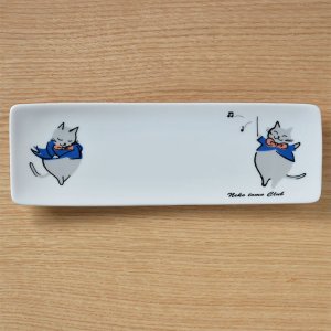 Shinzi Katoh シンジカトウデザイン<br>デブッチョ猫が指揮を振ってとっても可愛いイラスト　陶器の長皿<br>ねこともクラブシリーズ　アルファプレート NC-C　日本製　