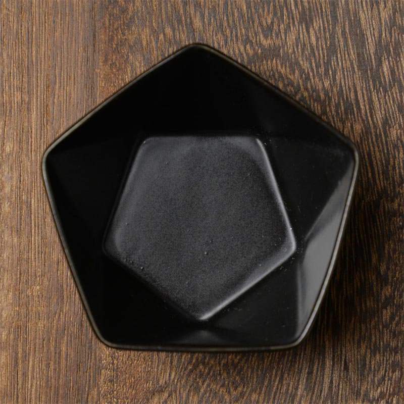 おしゃれな小鉢 五角形が可愛い 陶器のカップ 黒マット 100cc