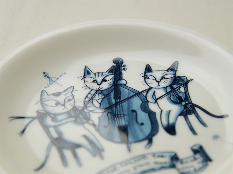 可愛い食器 シンジカトウ 猫のオーケストラのイラスト 小皿