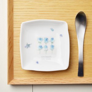 Shinzi Katoh シンジカトウ　角皿　ブルーローズ　おしゃれな食卓アイテム　陶器の小皿　いろとりさら  ROSE-A　日本製