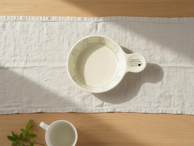 さ*ん様 ヨシノヒトシ　クマの魚釣りデザイン皿 さ*ん様 ヨシノヒトシ クマの魚釣りデザイン皿