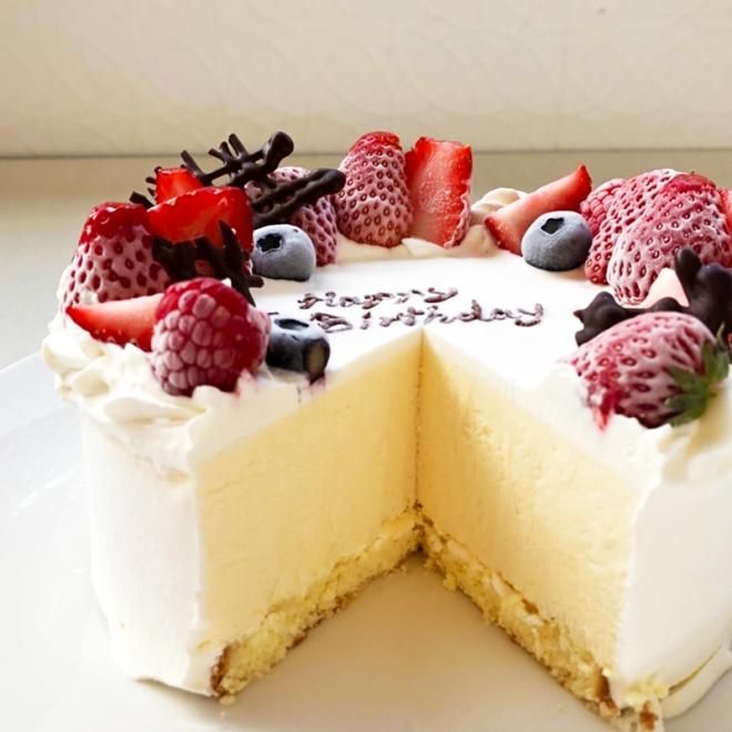 アイスムースバニラデコレーションケーキ 宅配ホールケーキ