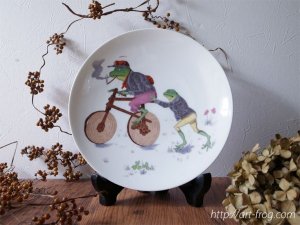 <img class='new_mark_img1' src='https://img.shop-pro.jp/img/new/icons48.gif' style='border:none;display:inline;margin:0px;padding:0px;width:auto;' />Antique Frog Plate by Pirkenhammer
