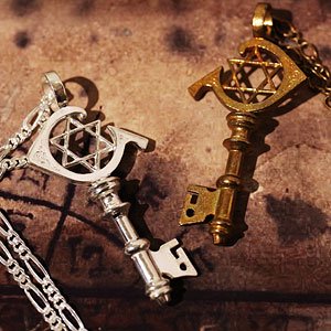 Goetia ソロモンの小鍵 シルバー 真鍮製ペンダント ファンタジー雑貨 魔法と神話 天体 妖精 アリス アランデル ショッピング