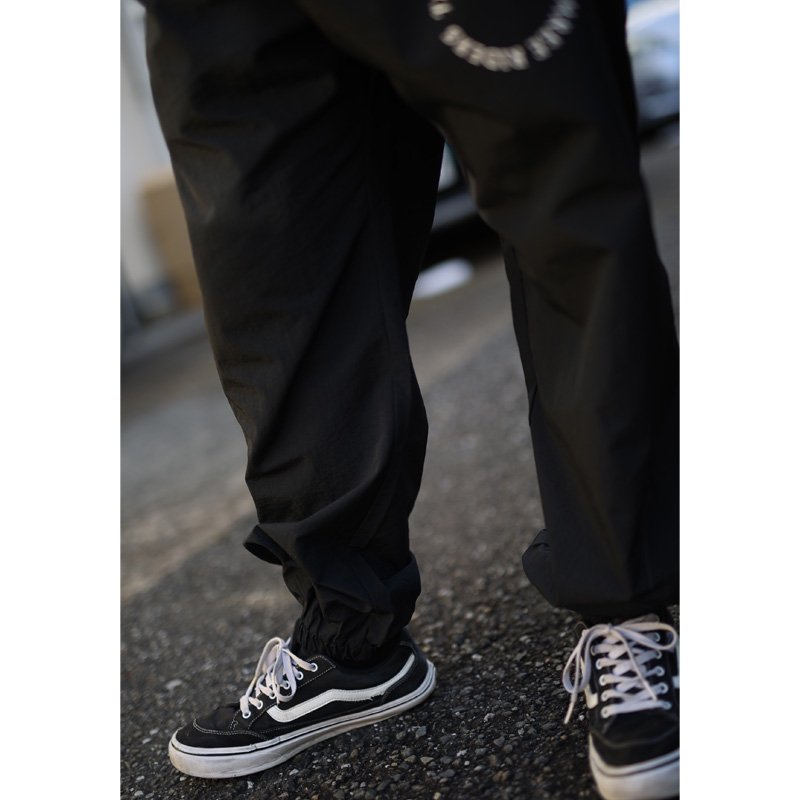 7THREE NYLON SPORT PANTS 24SS - 73R 公式オンラインストア | サーフ・スケーターカジュアルブランド「73R」の通販