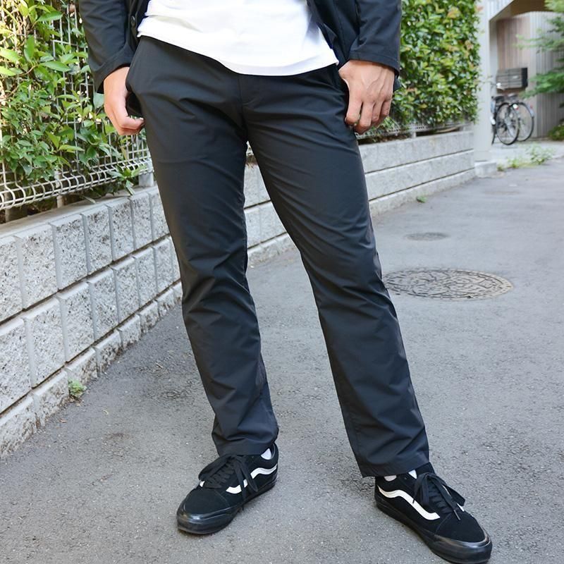 25年　新作　新品　BRIEFING MENS LOGO LINE PANTS adidas Men's Wonder Silver Designed 4 Movement Training