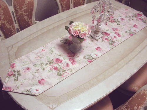 エレガントな薔薇柄 テーブルランナー ピンク 薔薇雑貨のお店 ラ ローズ エンジェル