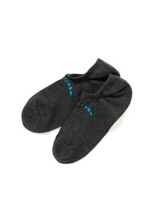 <img class='new_mark_img1' src='https://img.shop-pro.jp/img/new/icons1.gif' style='border:none;display:inline;margin:0px;padding:0px;width:auto;' />CALEE (キャリー) Limited ankle socks (アンクルソックス) Charcoal