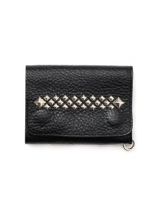 <img class='new_mark_img1' src='https://img.shop-pro.jp/img/new/icons43.gif' style='border:none;display:inline;margin:0px;padding:0px;width:auto;' />【CALEE】 Studs leather flap half wallet (スタッズ レザーハーフウォレット) Black