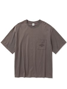 【CALEE】 Drop shoulder CALEE logo pocket t-shirt (ドロップショルダー S/S ポケットTシャツ) Charcoal