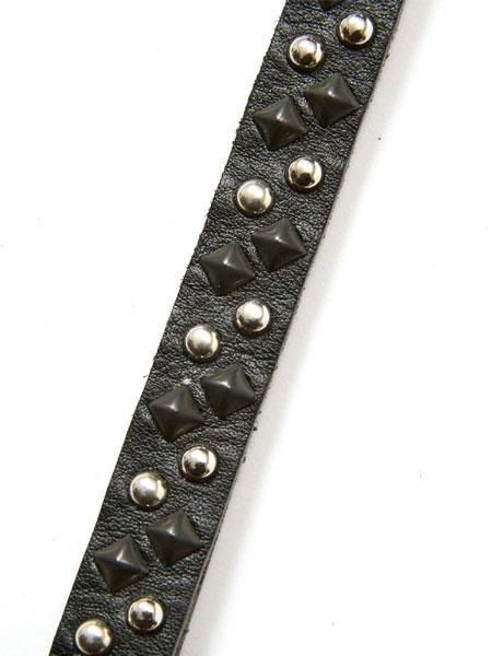 CALEE 】 ROUND & PYRAMID STUDS LEATHER SHORT KEY RING