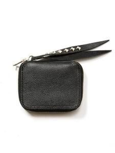 <img class='new_mark_img1' src='https://img.shop-pro.jp/img/new/icons1.gif' style='border:none;display:inline;margin:0px;padding:0px;width:auto;' /> CALEE  PLANE LEATHER ZIP MULTI WALLET STUDS CHARM ( 㡼 å ޥ å ) Black