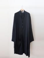 THEE / drape band colloar gown. (NAVY)