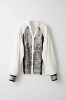 <img class='new_mark_img1' src='https://img.shop-pro.jp/img/new/icons5.gif' style='border:none;display:inline;margin:0px;padding:0px;width:auto;' />MURRAL / Framed flower blouse (Natural white)