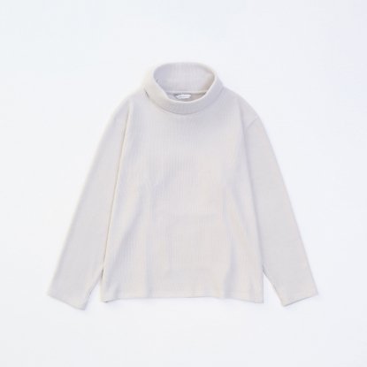 <img class='new_mark_img1' src='https://img.shop-pro.jp/img/new/icons13.gif' style='border:none;display:inline;margin:0px;padding:0px;width:auto;' />VICTIM / HI-NECK CUTSEW / OFF WHITE