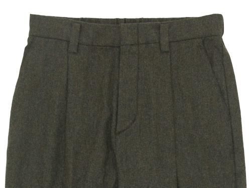 TOUJOURS Tapered Tuck Trousers OLIVE BROWN TM27RP03