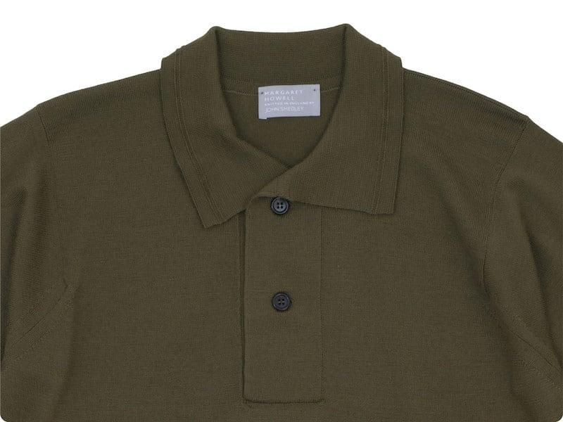 MARGARET HOWELL EXTRAFINE MERINO HENRY NECK KNIT 180OLIVE