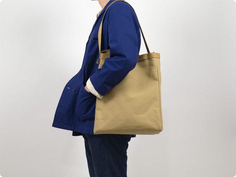 SOUTHERN FiELD INDUSTRiES Day Bag Khaki