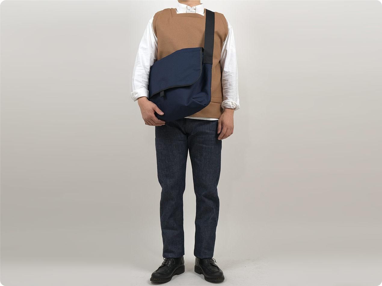 セール MARGARET HOWELL x PORTER CORDURA CANVAS MESSENGER BAG