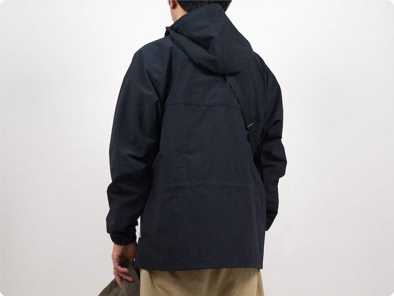 ENDS and MEANS Field Anorak BLACK