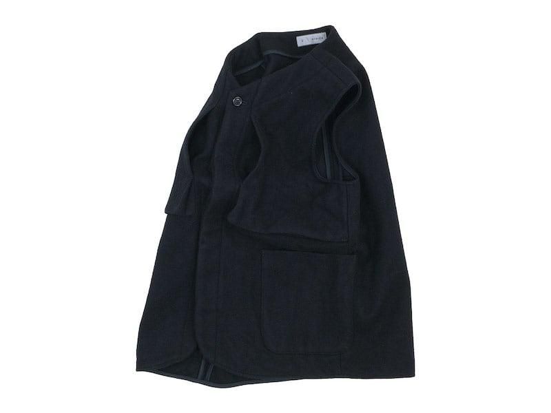 nisica ٥  BLACK