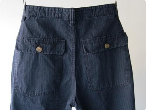 EEL EEL'S ٥ 27 NAVY