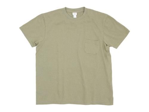 YAECA STOCK ポケットTシャツ KUSAKI KHAKI 〔メンズ〕【32021