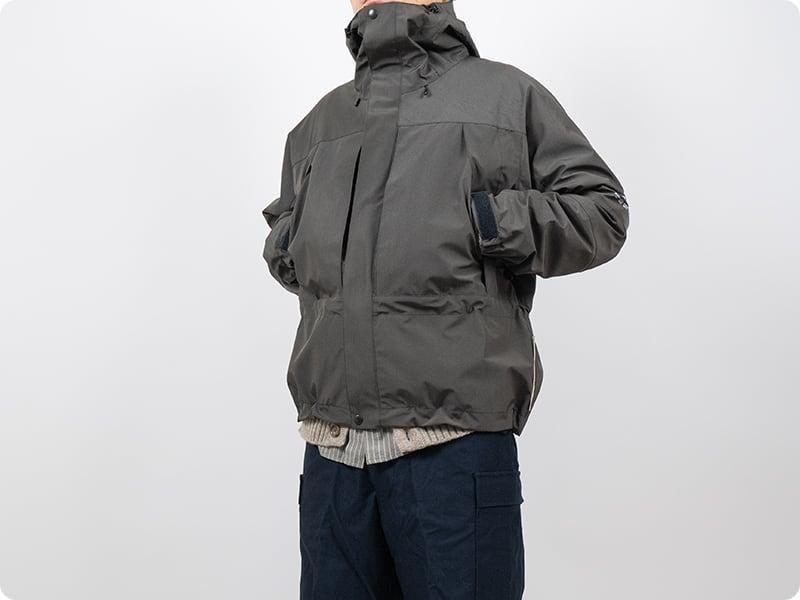 カラーはdeepseaですENDS and MEANS Mountain Parka African Black