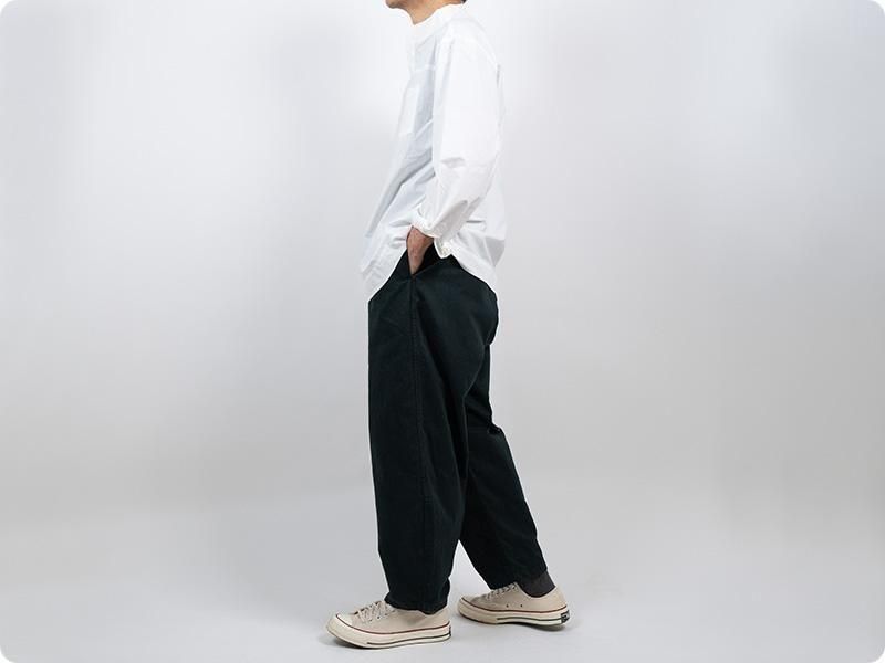 TUKI banana legs peach face twill garment dyed 26green