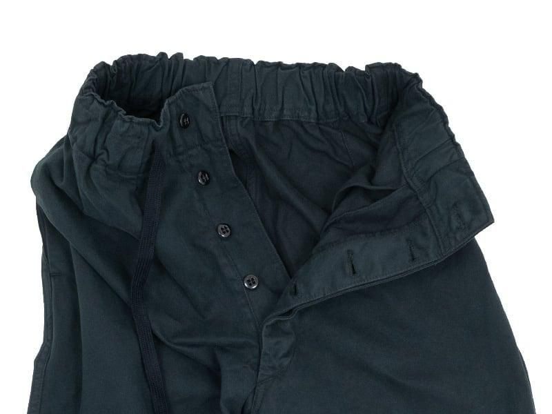 TUKI banana legs peach face twill garment dyed 26green