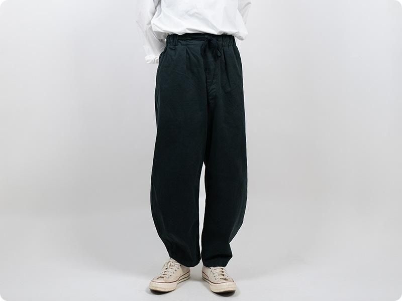 TUKI banana legs peach face twill garment dyed 26green