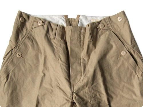 TATAMIZE BAKER SHORTS KHAKI BEIGE