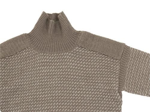 TATAMIZE WOOL HI NECK KNIT MOCA