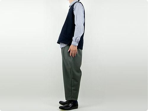 TUKI tapered pants 23sage green