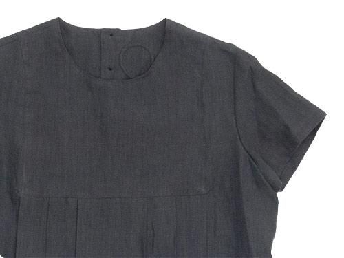 Atelier d'antan Dargelosʥ른 tuck one-piece DARK GRAY