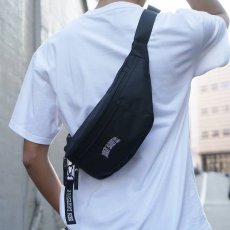 <img class='new_mark_img1' src='https://img.shop-pro.jp/img/new/icons57.gif' style='border:none;display:inline;margin:0px;padding:0px;width:auto;' />BDW-9274CL【WAIST BAG CL】カレッジロゴウエストバック